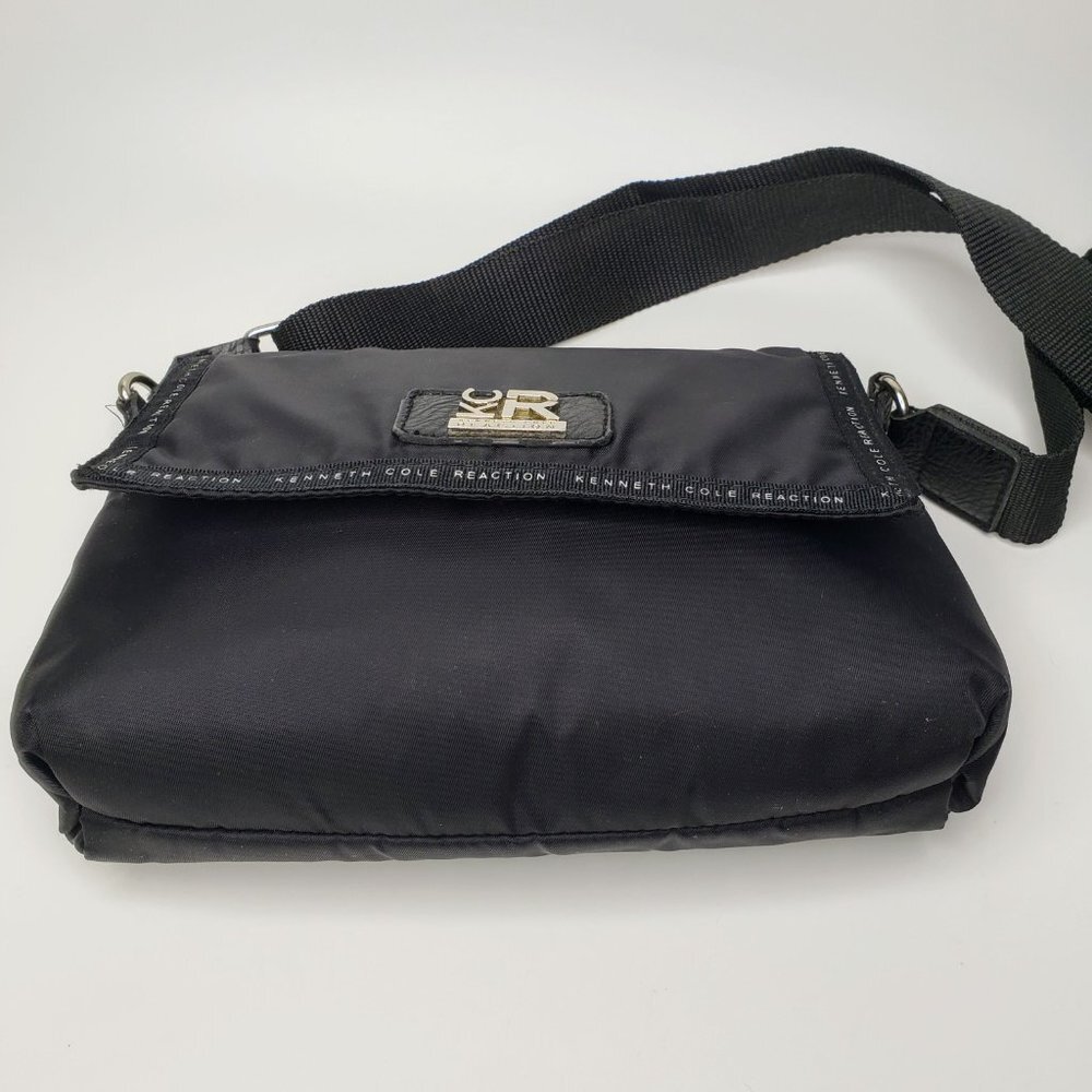 Kenneth Cole Reaction Logo Black Crossbody Purse - Picture 7 of 10
